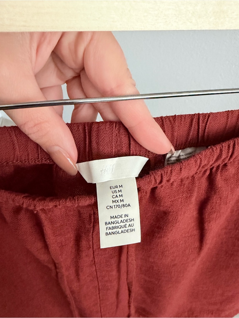 H&M Women's Drawstring Shorts - Picture 4 of 7